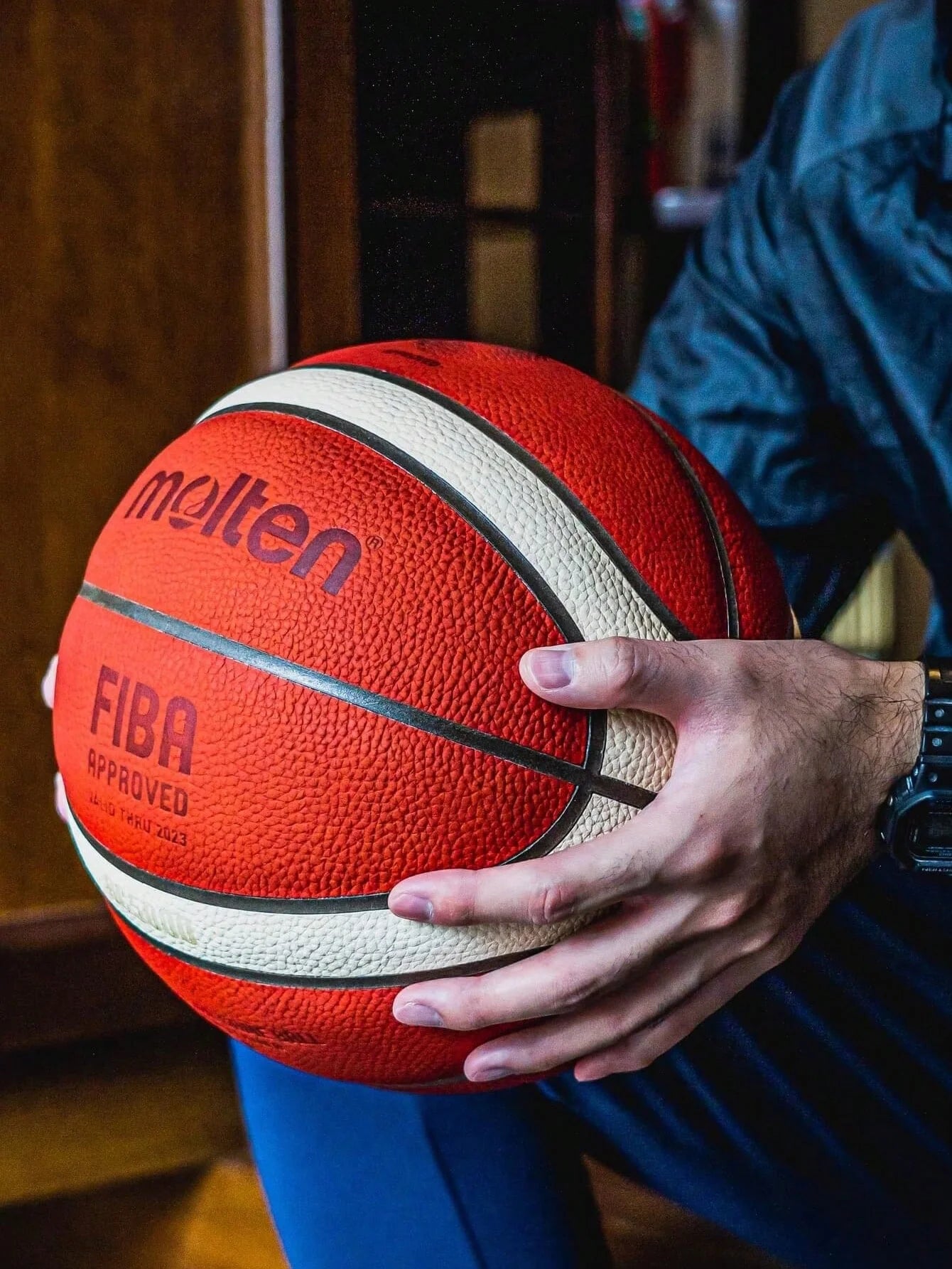 Molten BG5000 Basketball – Official Size 7/6 FIBA Certified Competition Ball